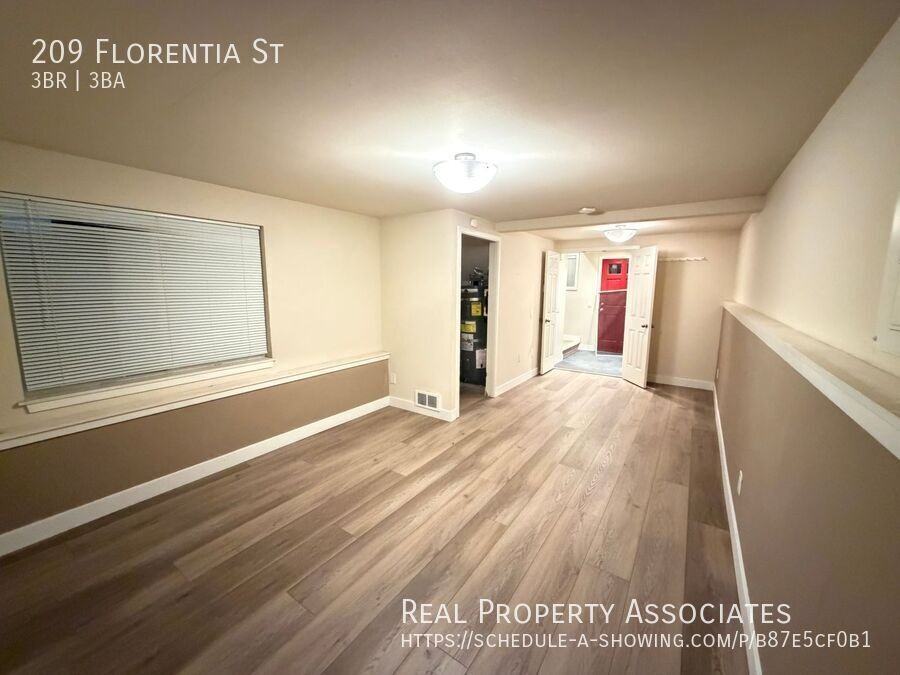 209 Florentia Street - Photo 7 of 25