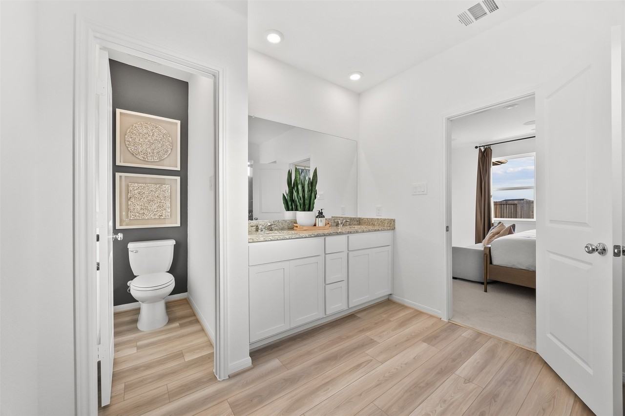 21919 Hat Creek Dr #21919 - Photo 3 of 39