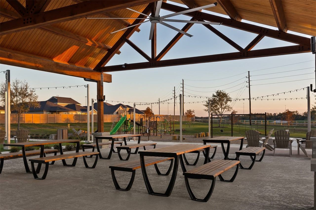 21919 Hat Creek Dr #21919 - Photo 7 of 39