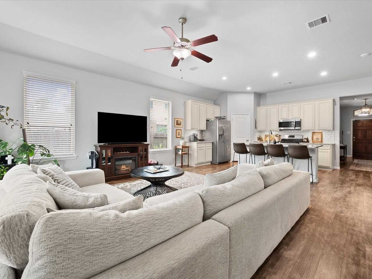 14381 White Top Peak Court #14381 - Photo 4 of 39