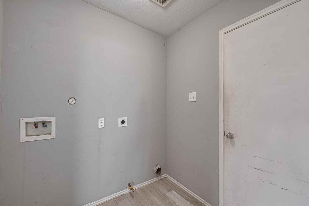 9926 Myrtle Field Lane #9926 - Photo 3 of 34