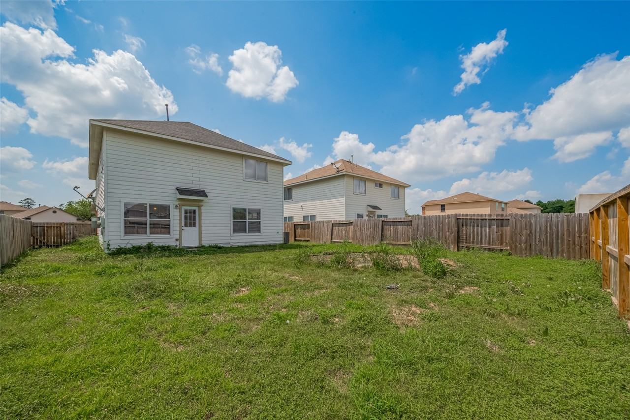 9926 Myrtle Field Lane #9926 - Photo 7 of 34