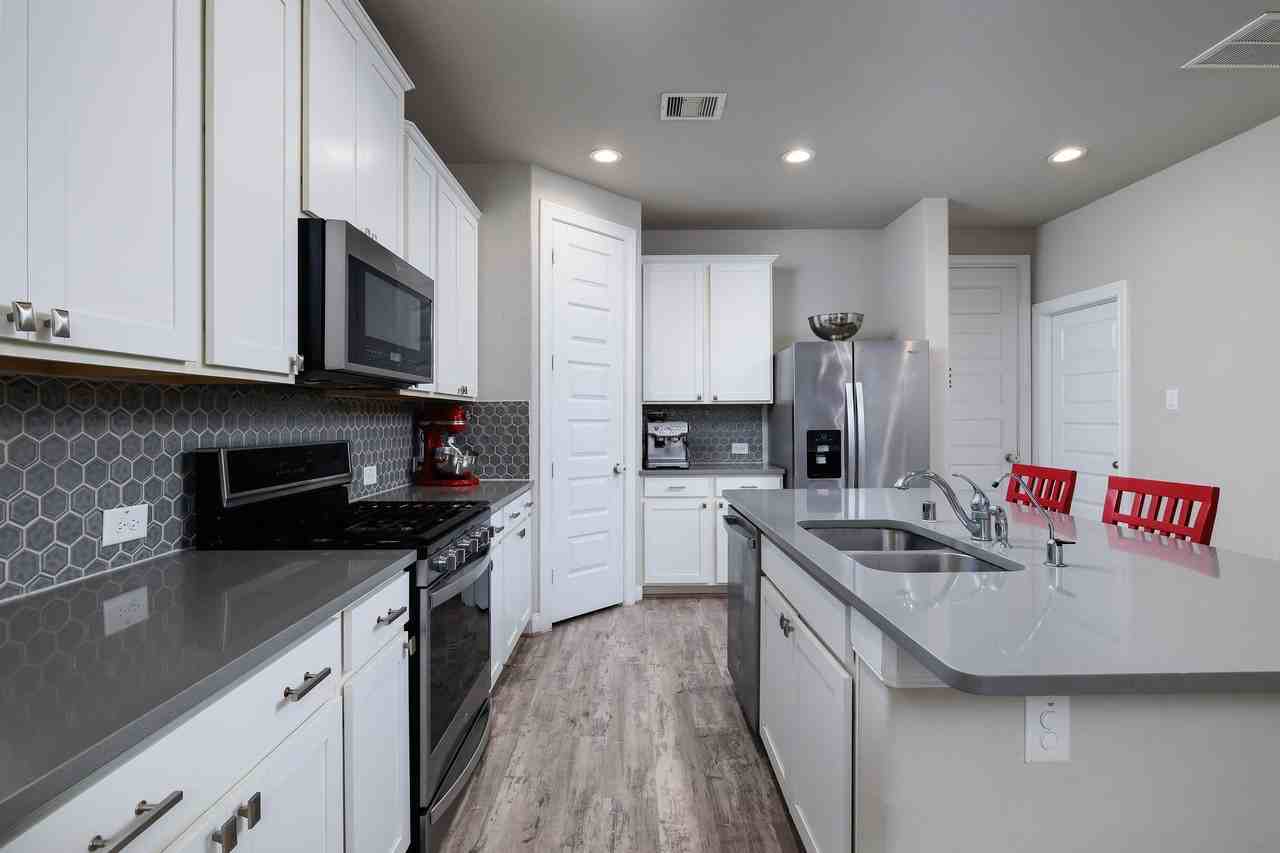 10002 Waving Grain Ln #10002 - Photo 7 of 35