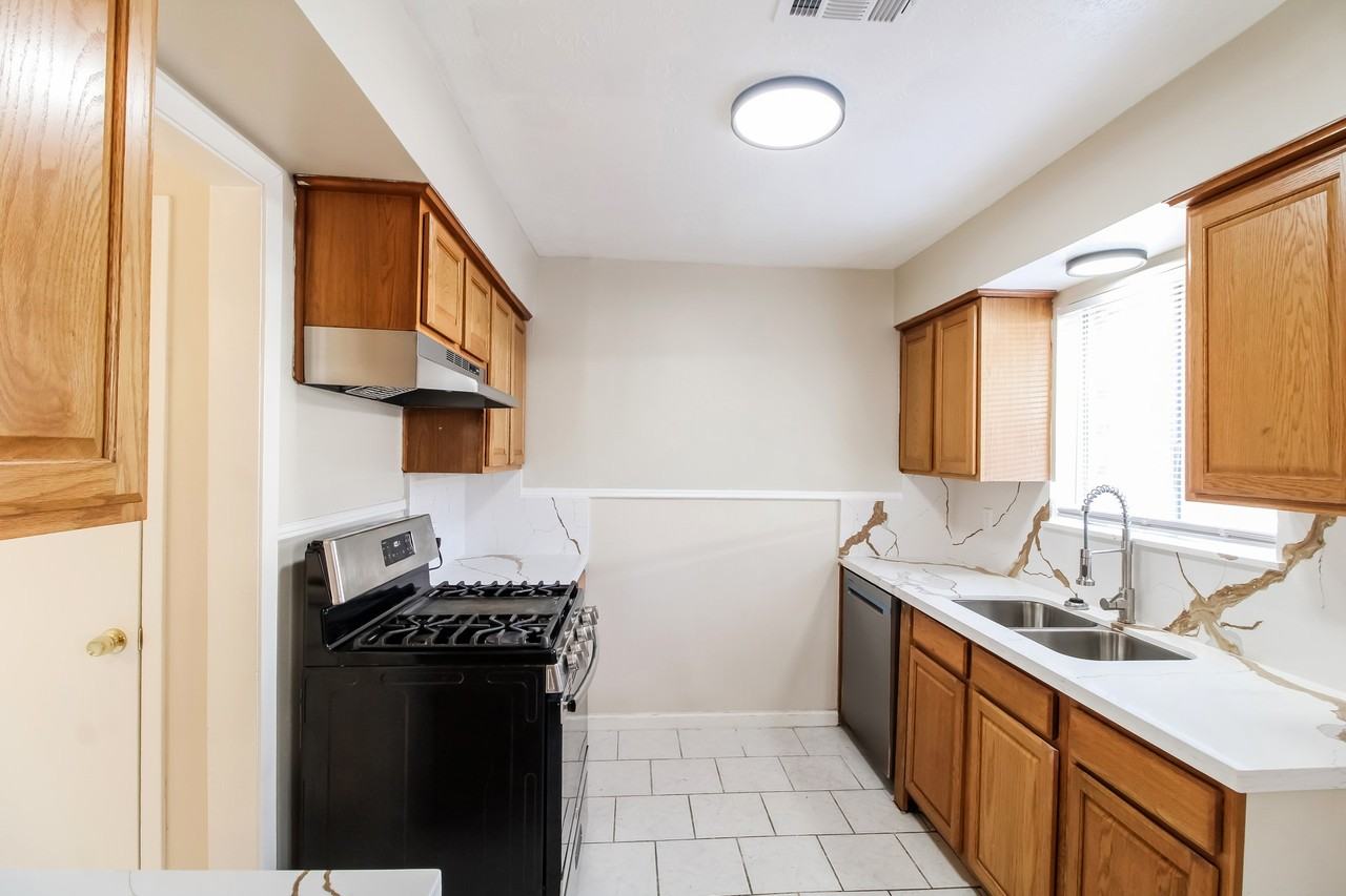 946 Beachcomber Ln #946 - Photo 4 of 15