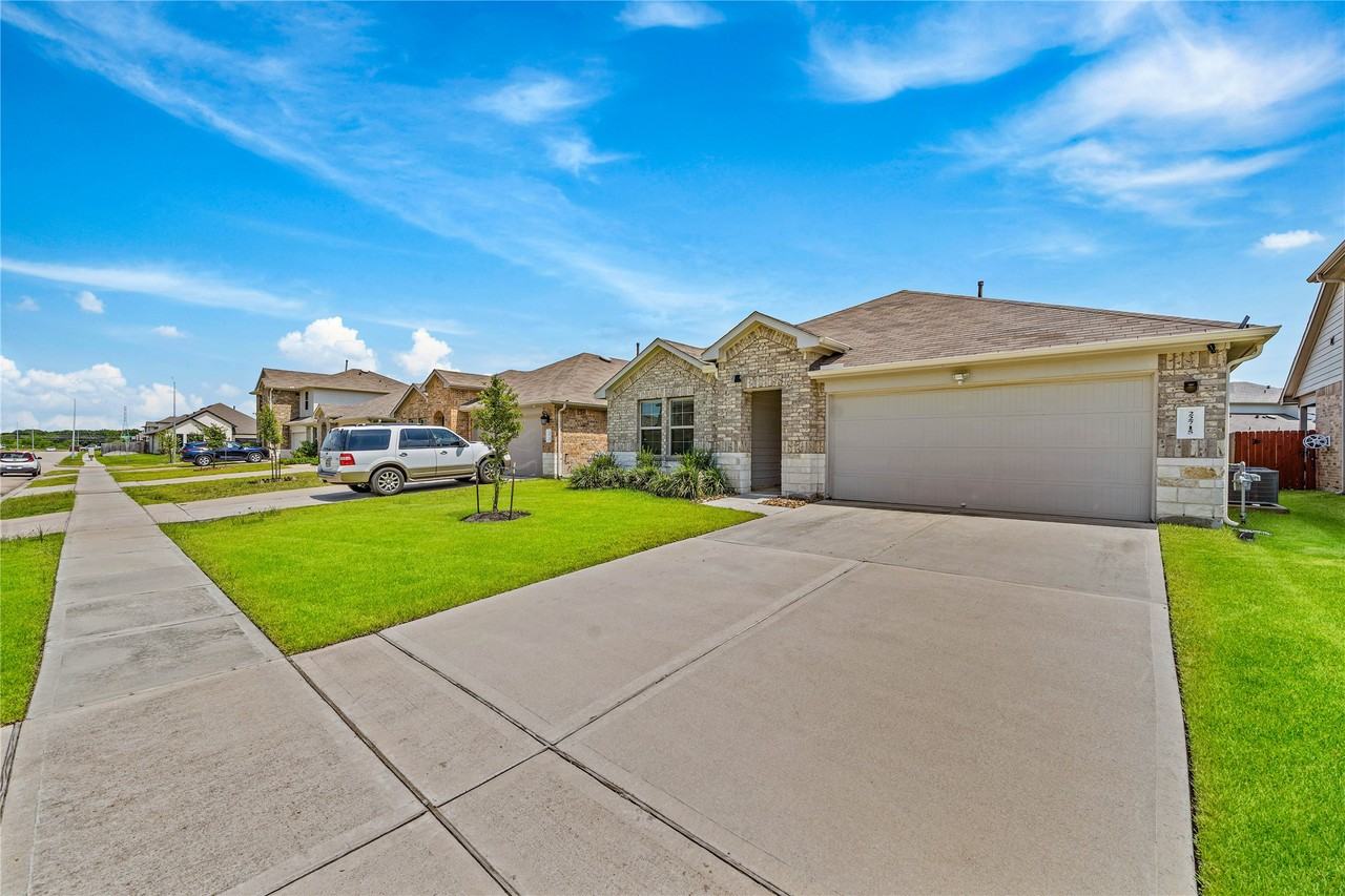 22715 Ginosa Trail #22715 - Photo 3 of 26