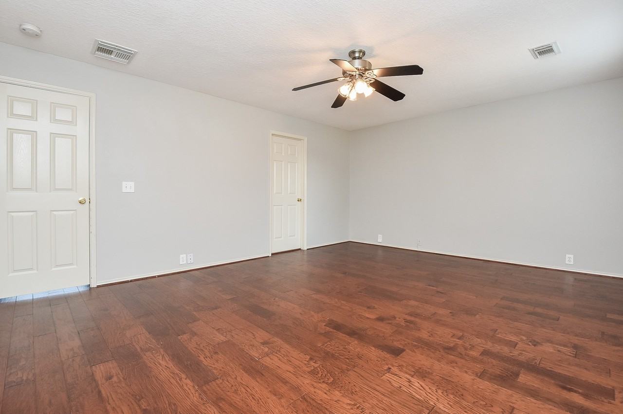 4839 Windy Bluff Court #4839 - Photo 5 of 32