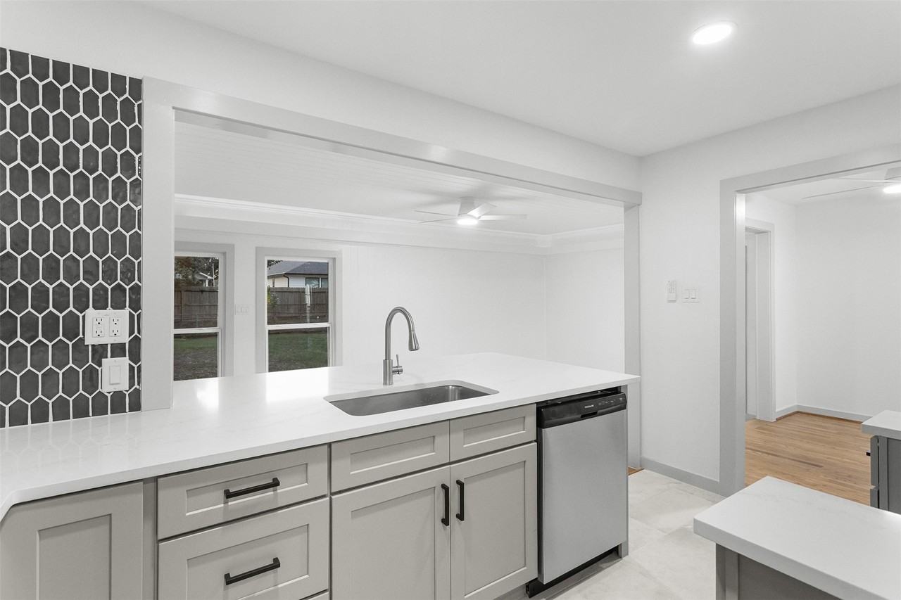 2222 North Grand Boulevard #2222 - Photo 5 of 19