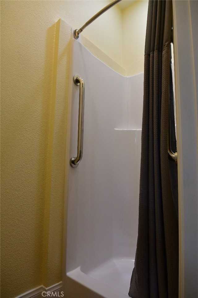 483 Lyle Drive #483B - Photo 5 of 11