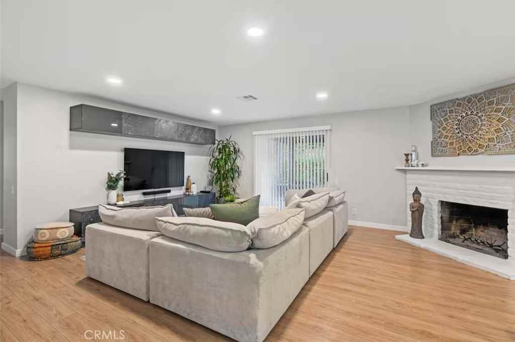 6537 Sheltondale Avenue #6537 - Photo 3 of 17