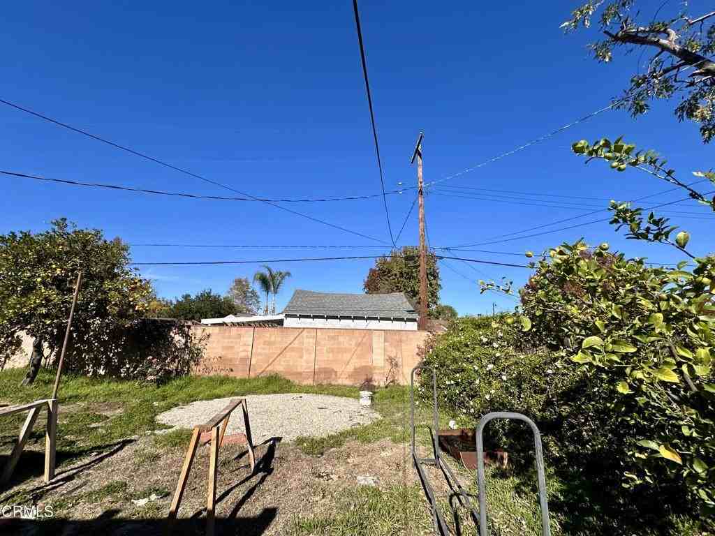 17449 Keswick Street #17449 - Photo 6 of 22