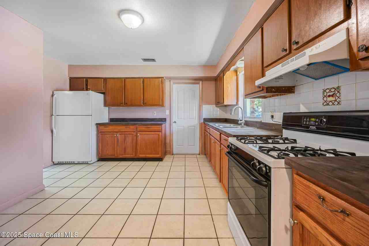 1411 Prospect Street #1411 - Photo 5 of 21