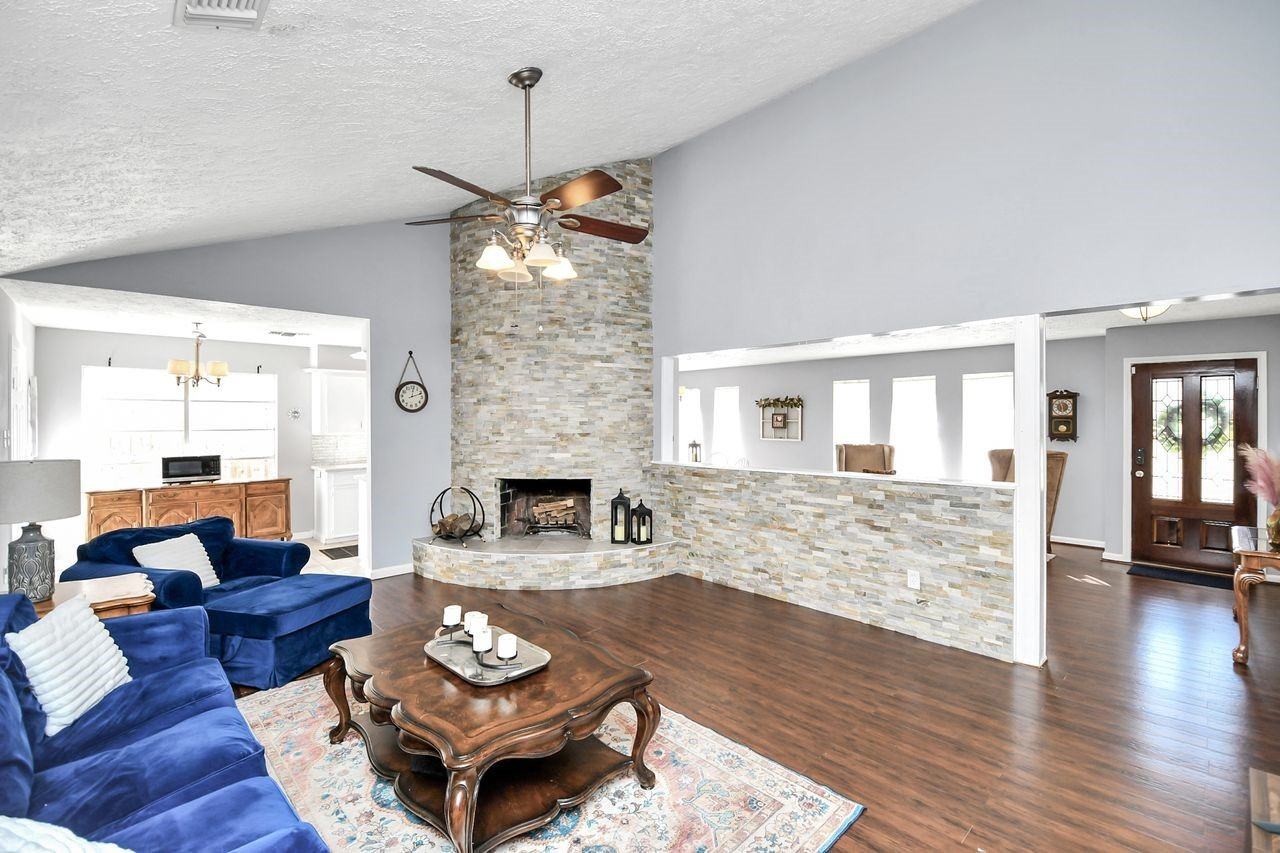 1971 Round Spring Drive #1971 - Photo 3 of 19