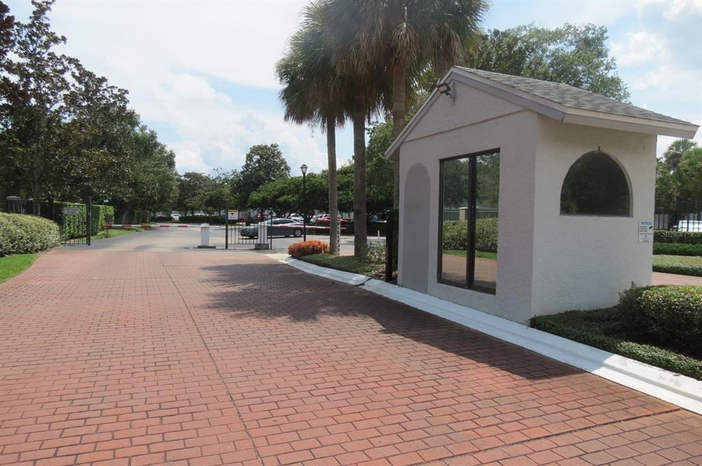 1322 S Pine Ridge Cir #1322 - Photo 5 of 15