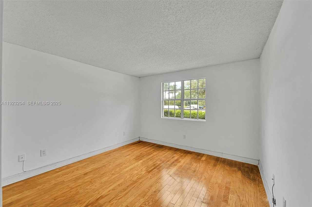 Gardens #1265-2205 - Photo 7 of 20