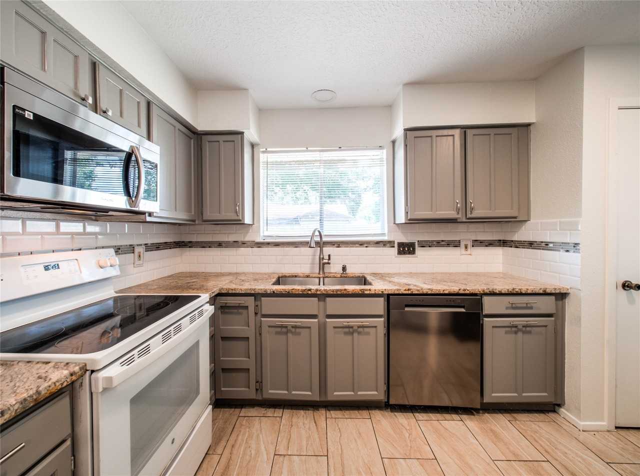 6726 Grant Drive #6726 - Photo 7 of 28