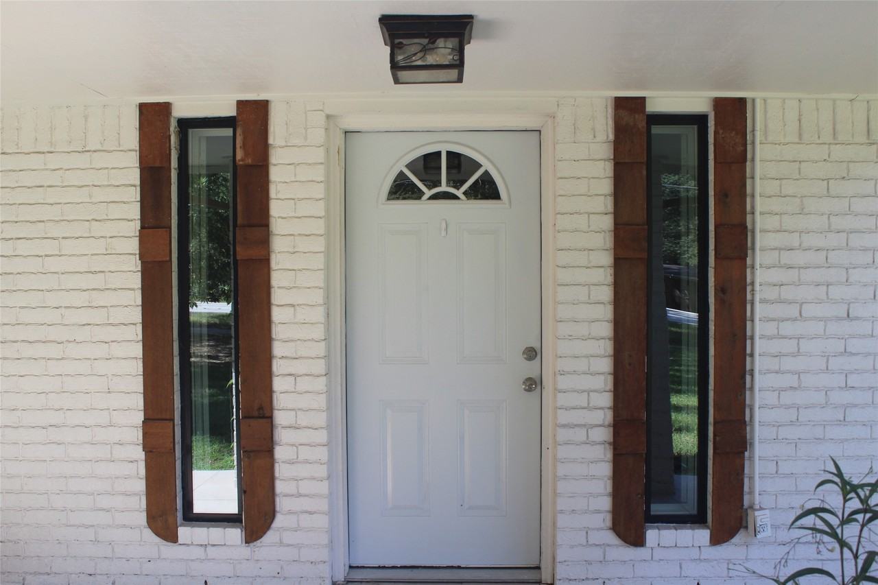 25723 Glen Loch Drive #25723 - Photo 3 of 38