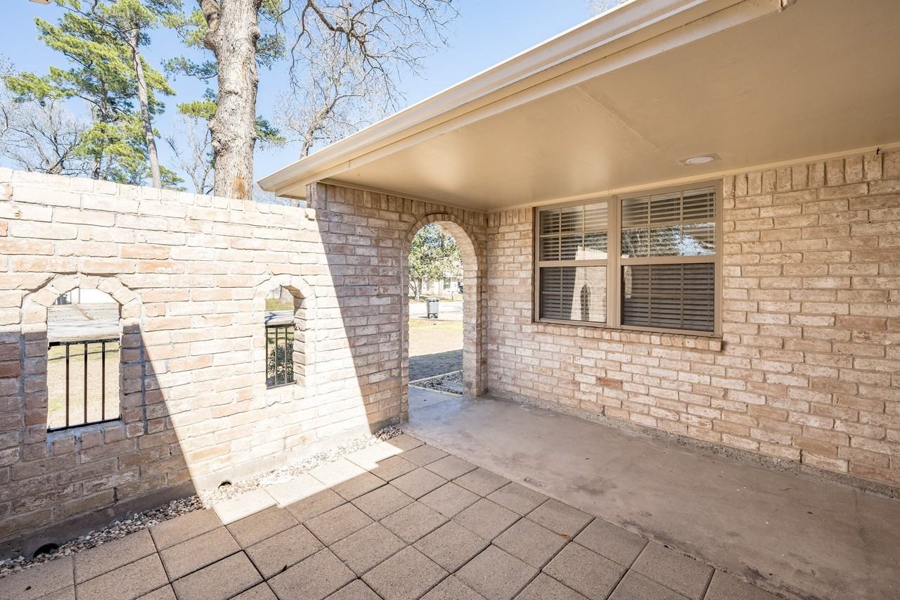 3435 Gary Lane #3435 - Photo 6 of 34