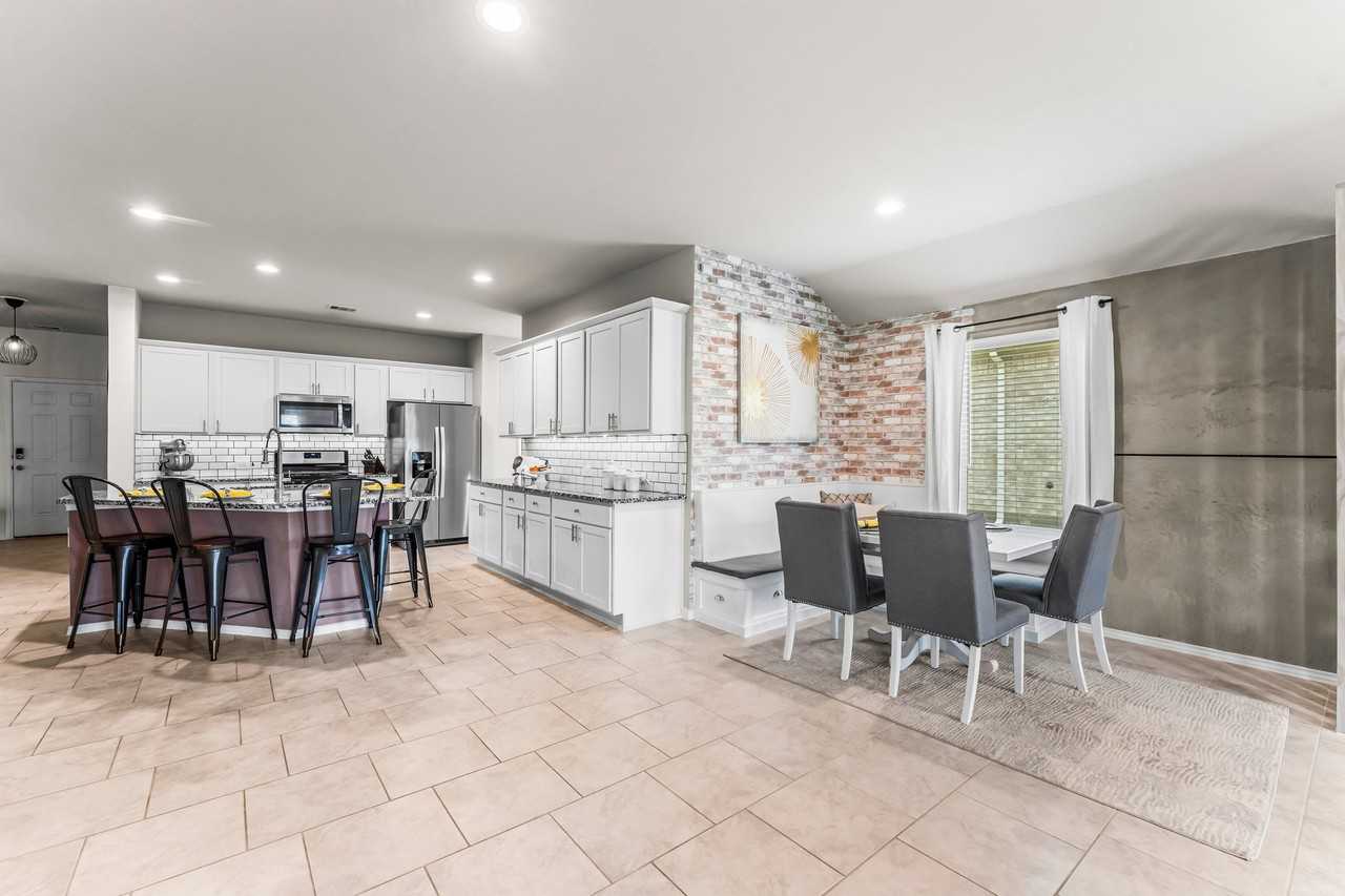 3525 Pearl Mill Lane #3525 - Photo 4 of 40