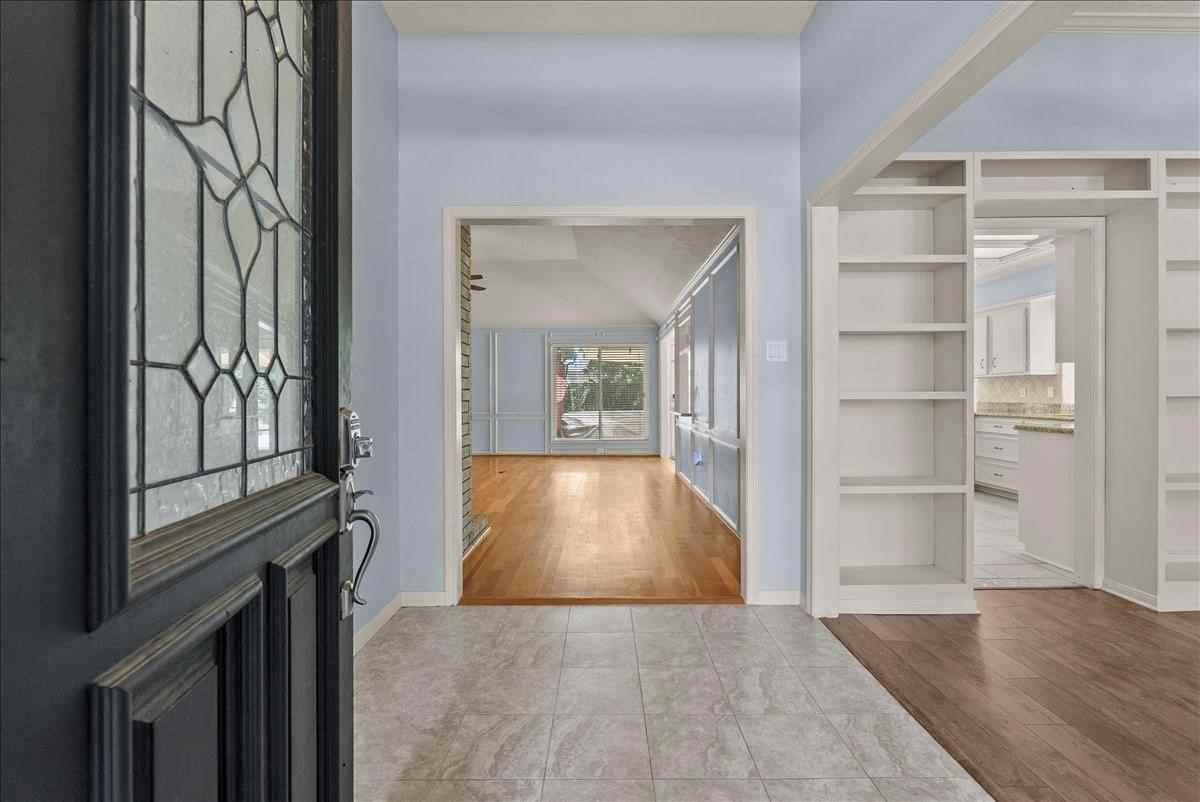 2422 Fairwind Drive #2422 - Photo 5 of 38