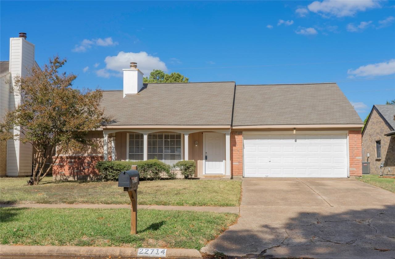 22714 Brafferton Lane #22714 - Photo 6 of 18