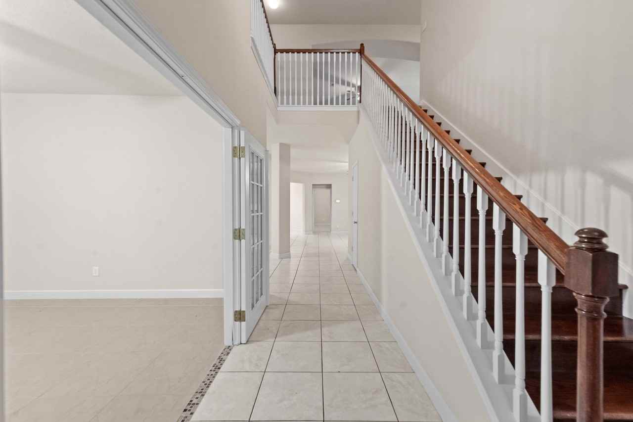 4827 Yearling Ridge Court #4827 - Photo 5 of 33