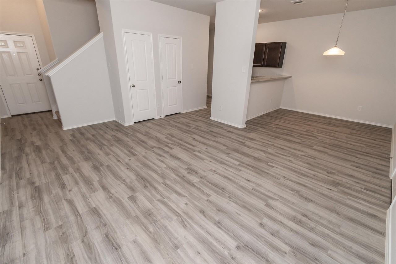 18543 Queenborough Creek Road #18543 - Photo 6 of 16