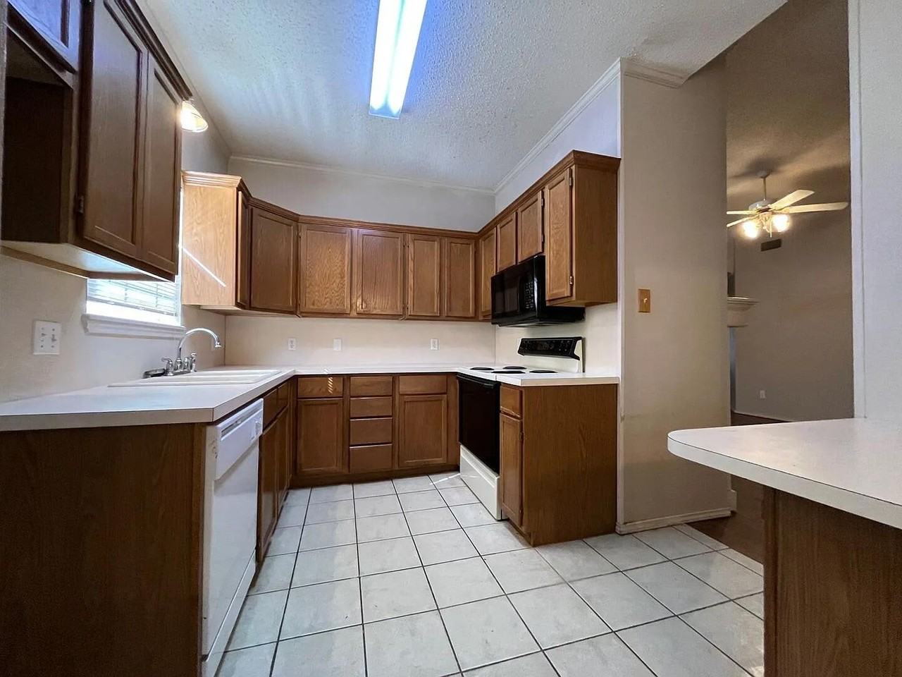 6113 8th Drive #6113 - Photo 2 of 12