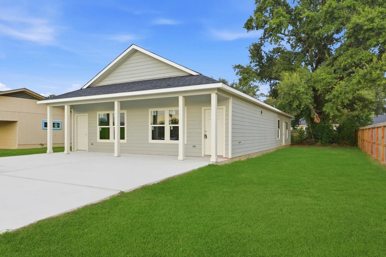 2521 Maple Street #25212521A - Photo 3 of 25