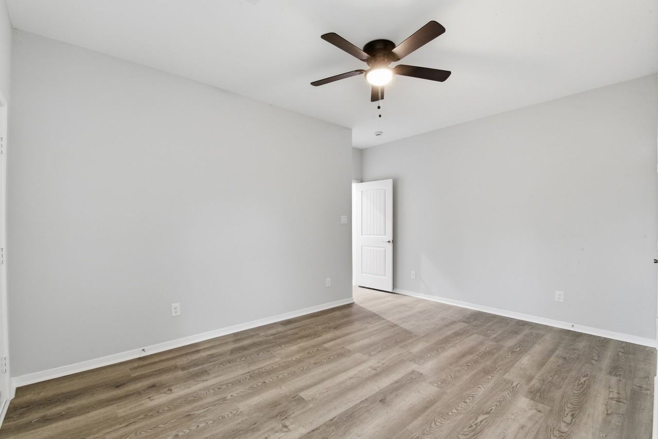 2521 Maple Street #25212521A - Photo 5 of 25