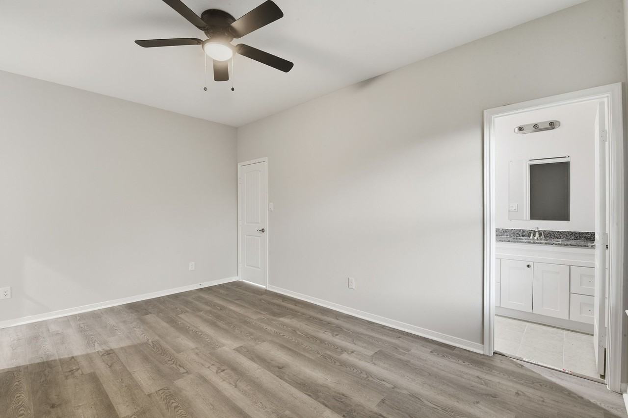 2521 Maple Street #25212521A - Photo 6 of 25