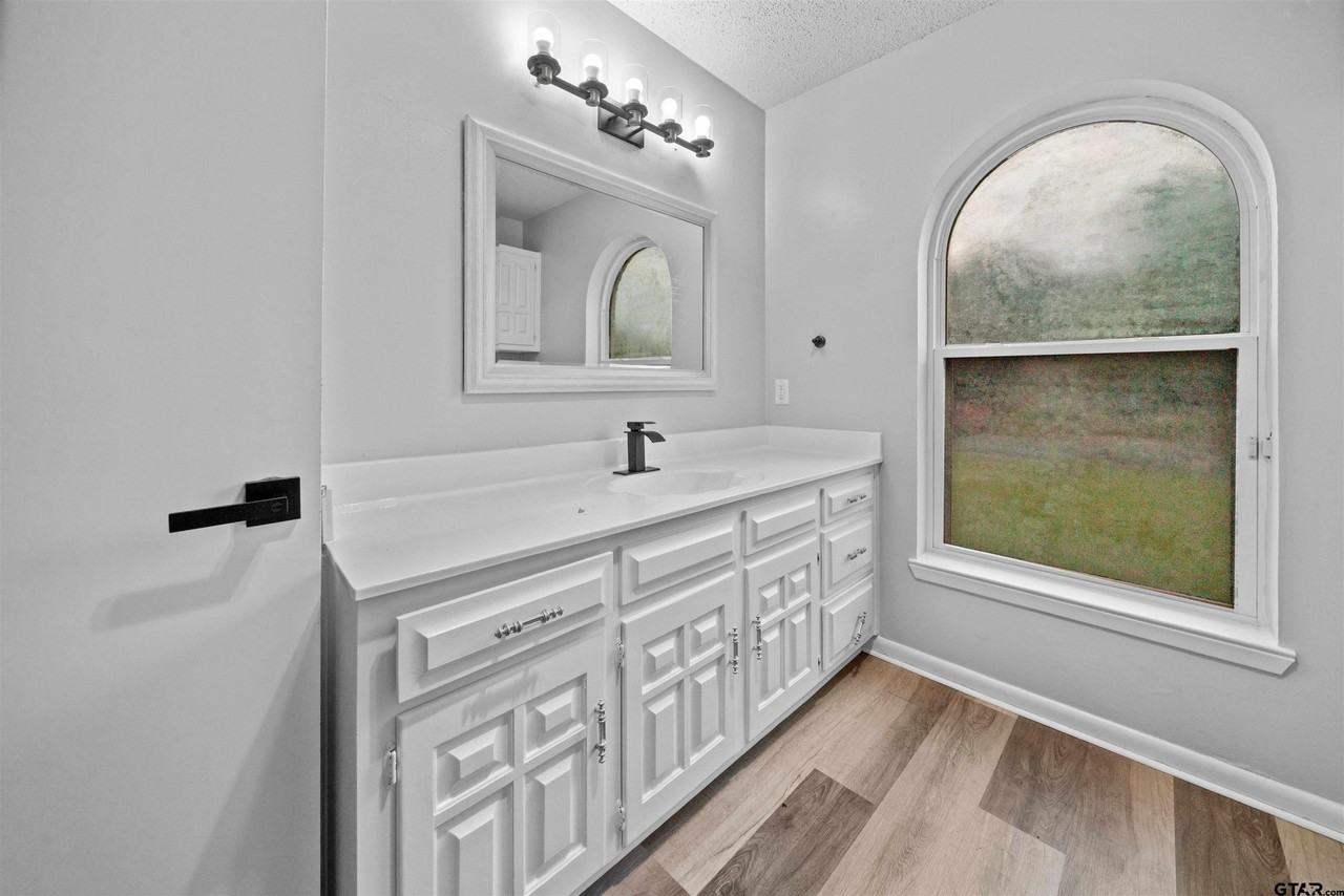 4715 Edinburgh Drive #4715 - Photo 2 of 40