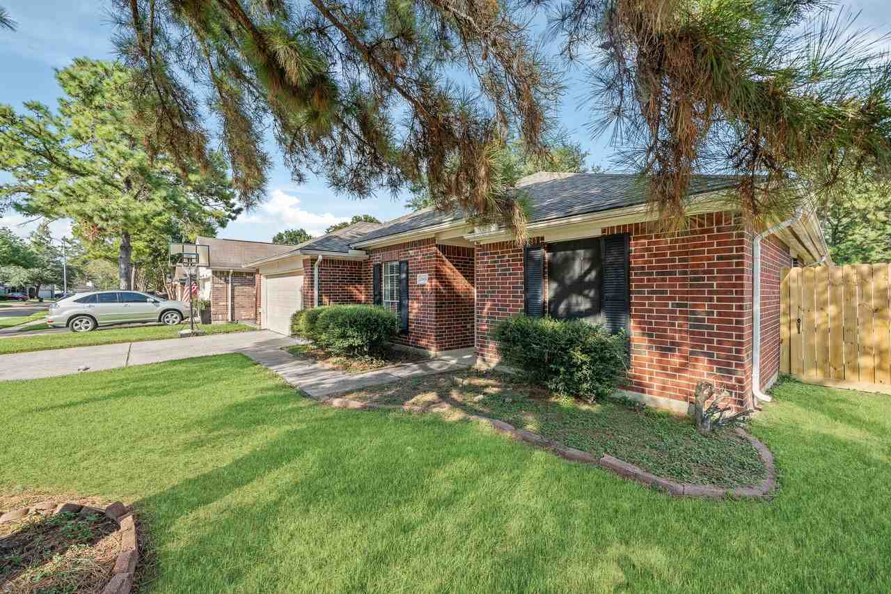 22623 Round Valley Drive #22623 - Photo 5 of 30