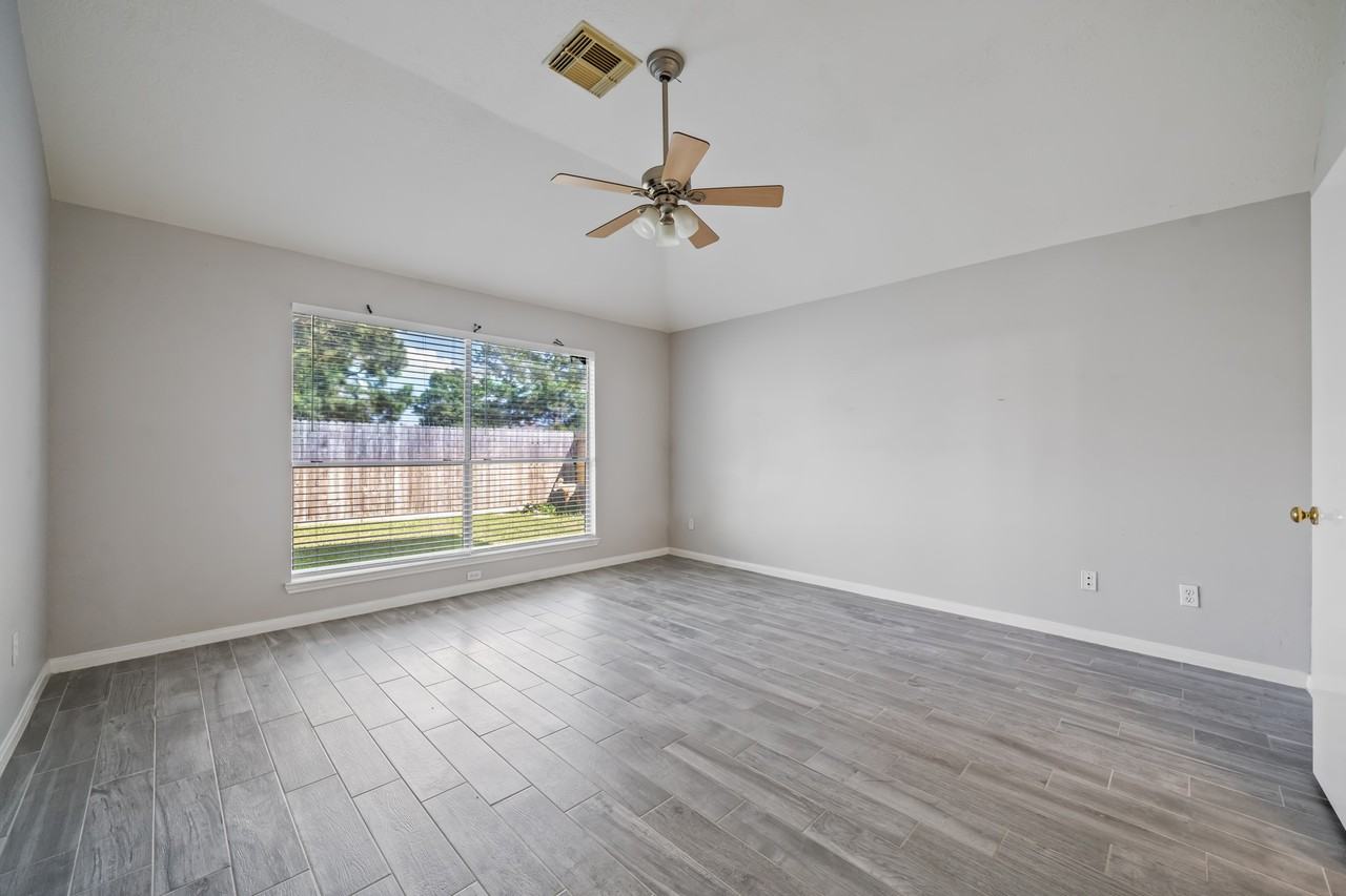 22623 Round Valley Drive #22623 - Photo 7 of 30