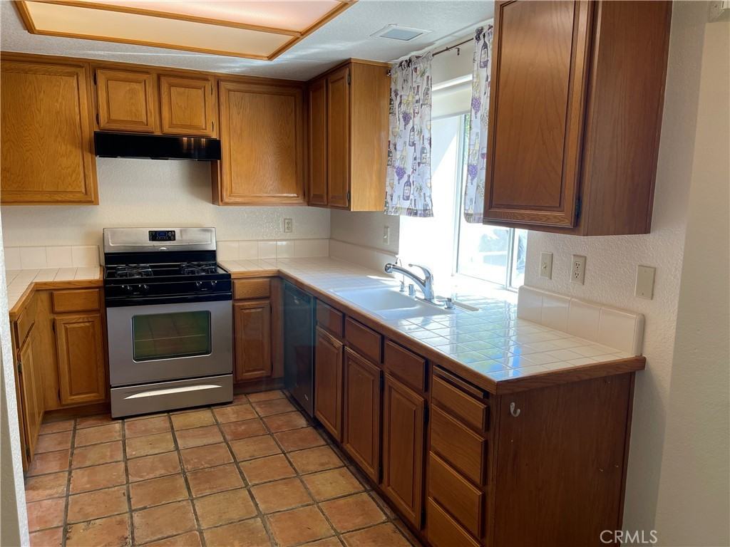 680 Goldenrod Street #680 - Photo 3 of 19