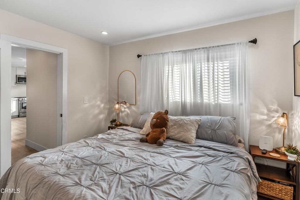 2549 Young Avenue #2549B - Photo 6 of 14