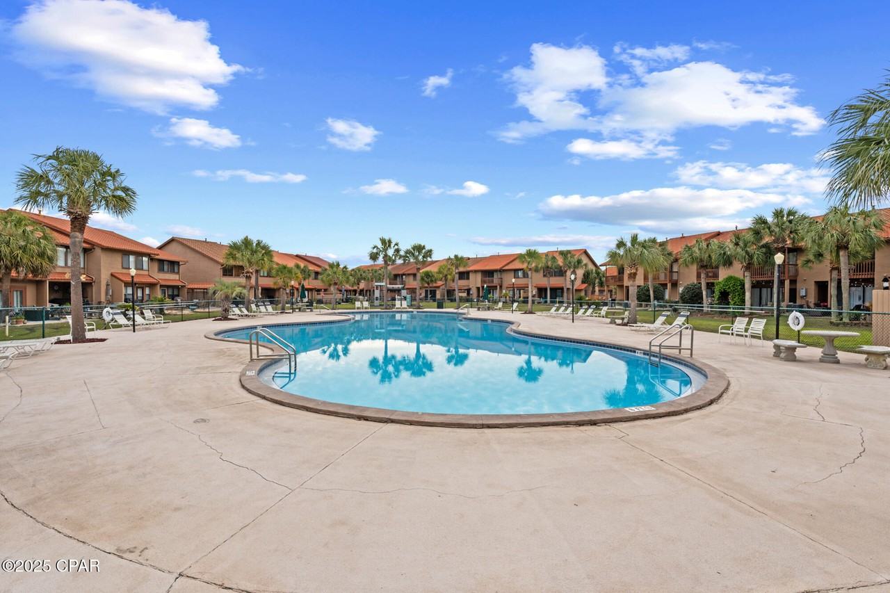 237 Saint Katherine Boulevard #237 - Photo 6 of 37