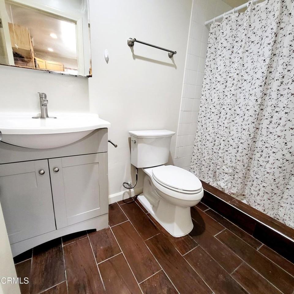 4406 Toland Way #4406 - Photo 4 of 17