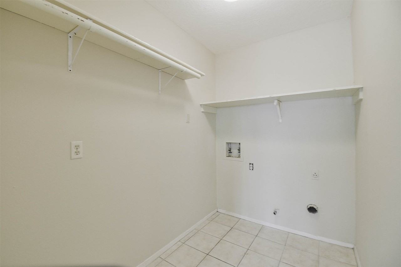 2915 Valley Rose Drive #2915 - Photo 3 of 30