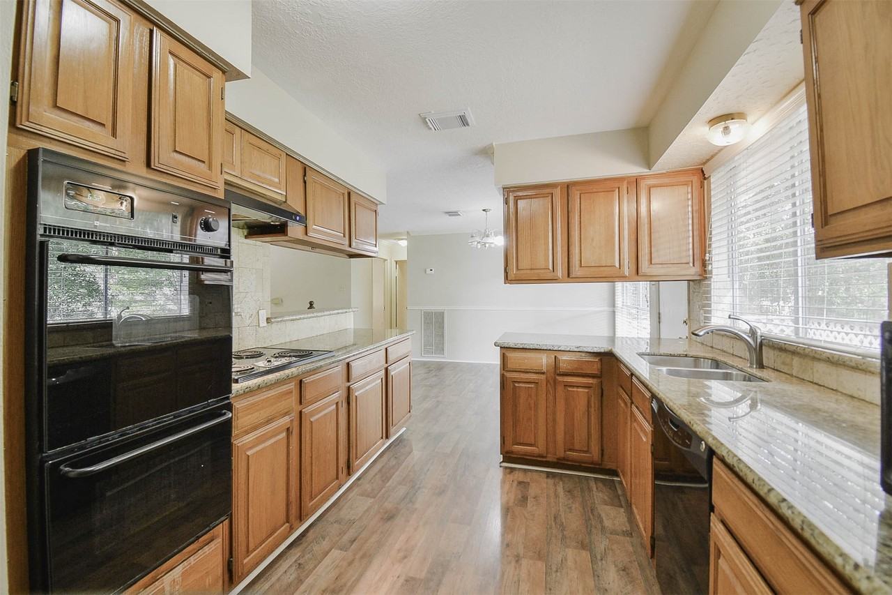 2915 Valley Rose Drive #2915 - Photo 5 of 30