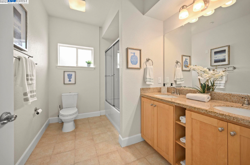 1186 Walker Avenue - Photo 6 of 11