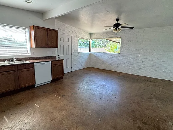 118 North Campbell Avenue - Photo 4 of 13