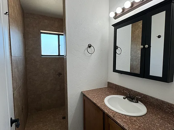 118 North Campbell Avenue - Photo 6 of 13