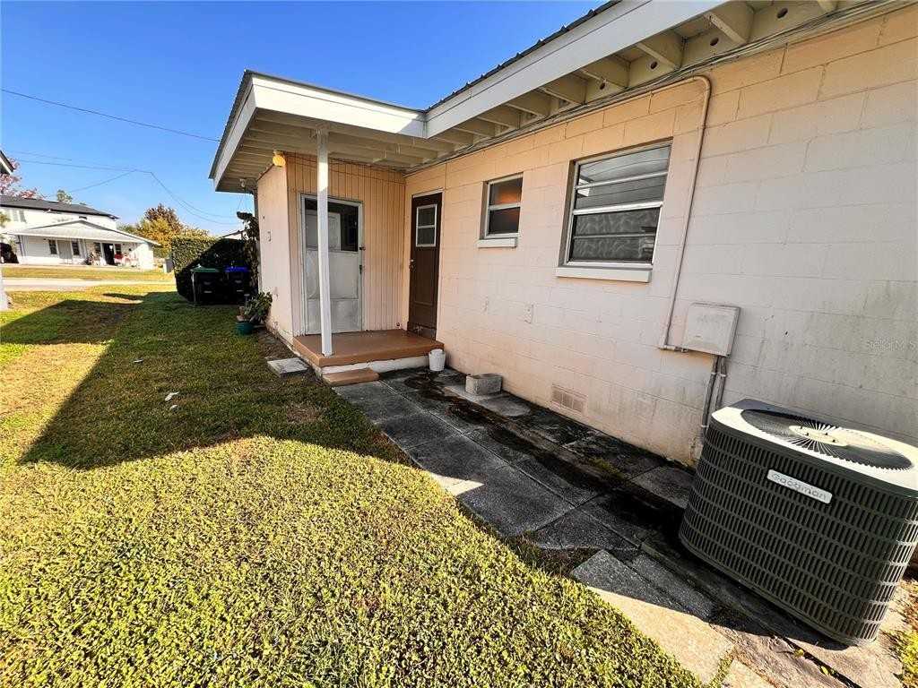 1502 Michigan Avenue #1502B - Photo 4 of 12