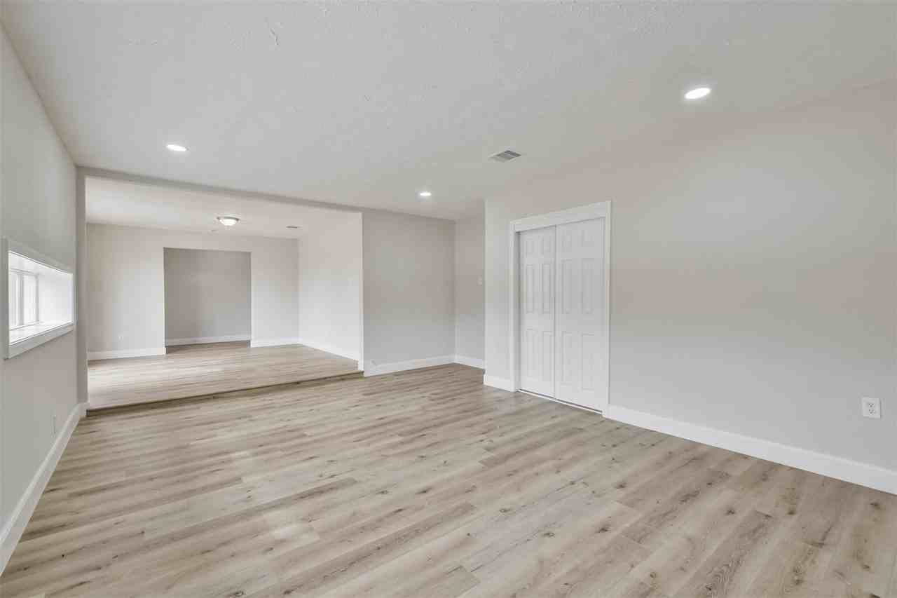 12523 Drifting Winds Drive #12523 - Photo 4 of 31