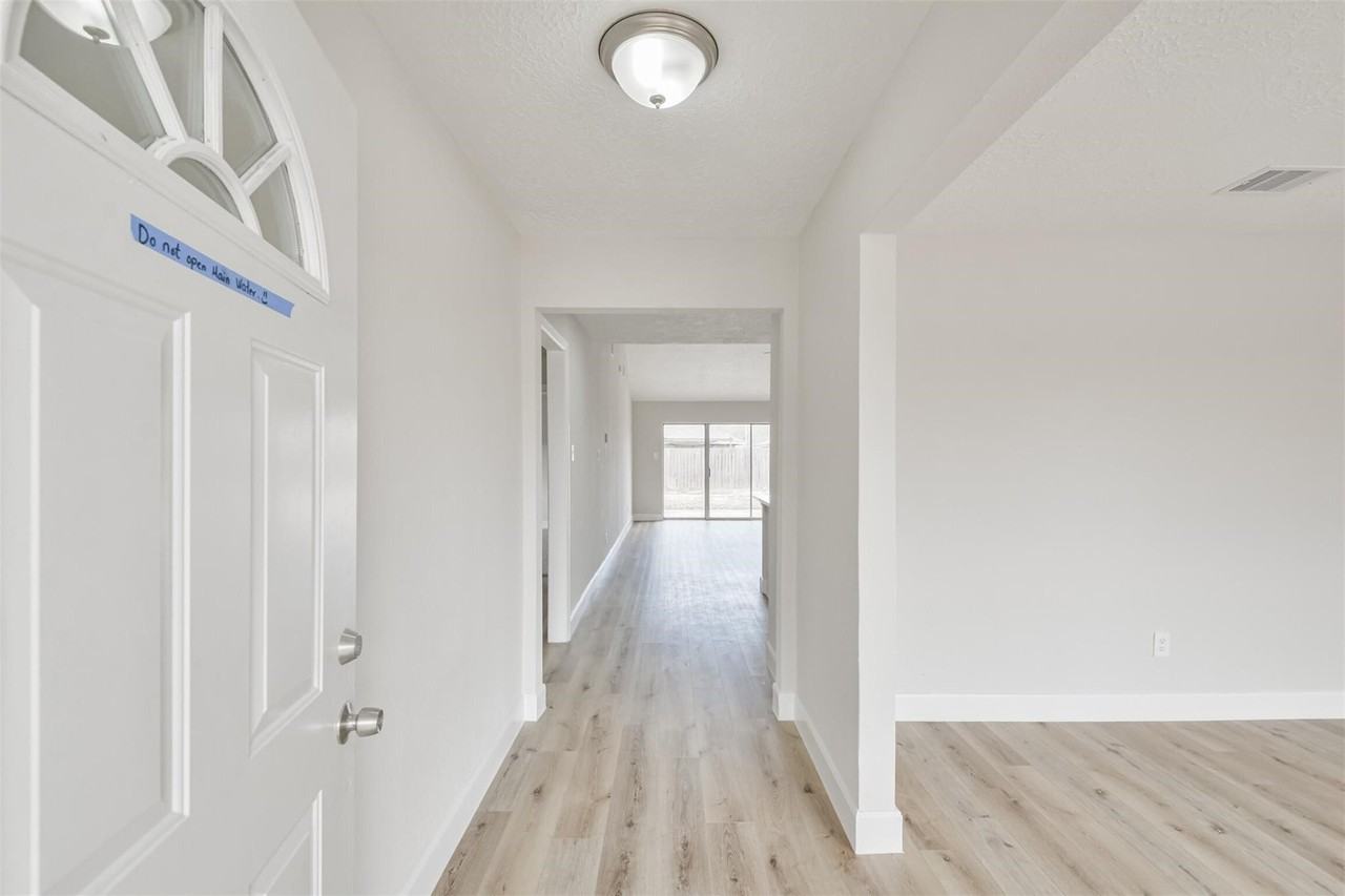 12523 Drifting Winds Drive #12523 - Photo 7 of 31