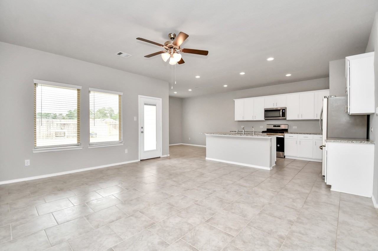 13967 Leigh Lake Ln #13967 - Photo 4 of 32