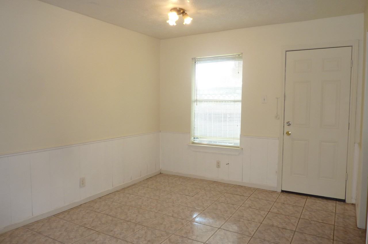 8916 Carousel Lane #8916A - Photo 5 of 15