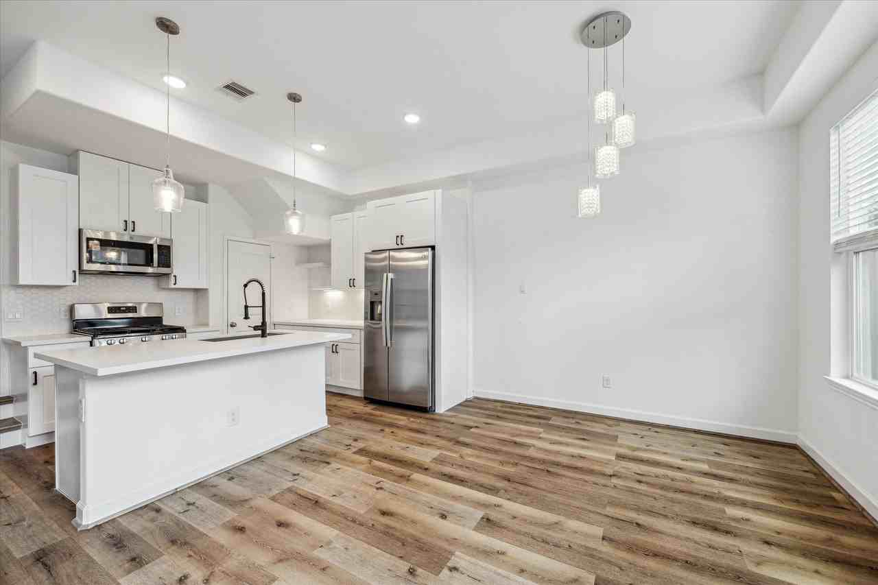 2333 Hoskins Drive #2333