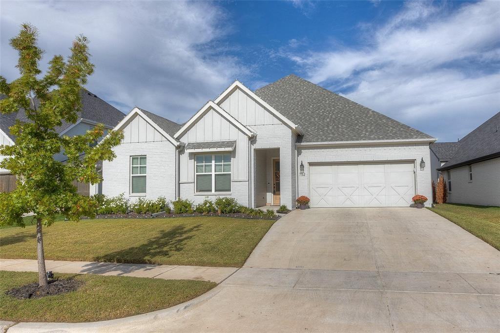 752 Tallgrass Drive #752 - Photo 3 of 40