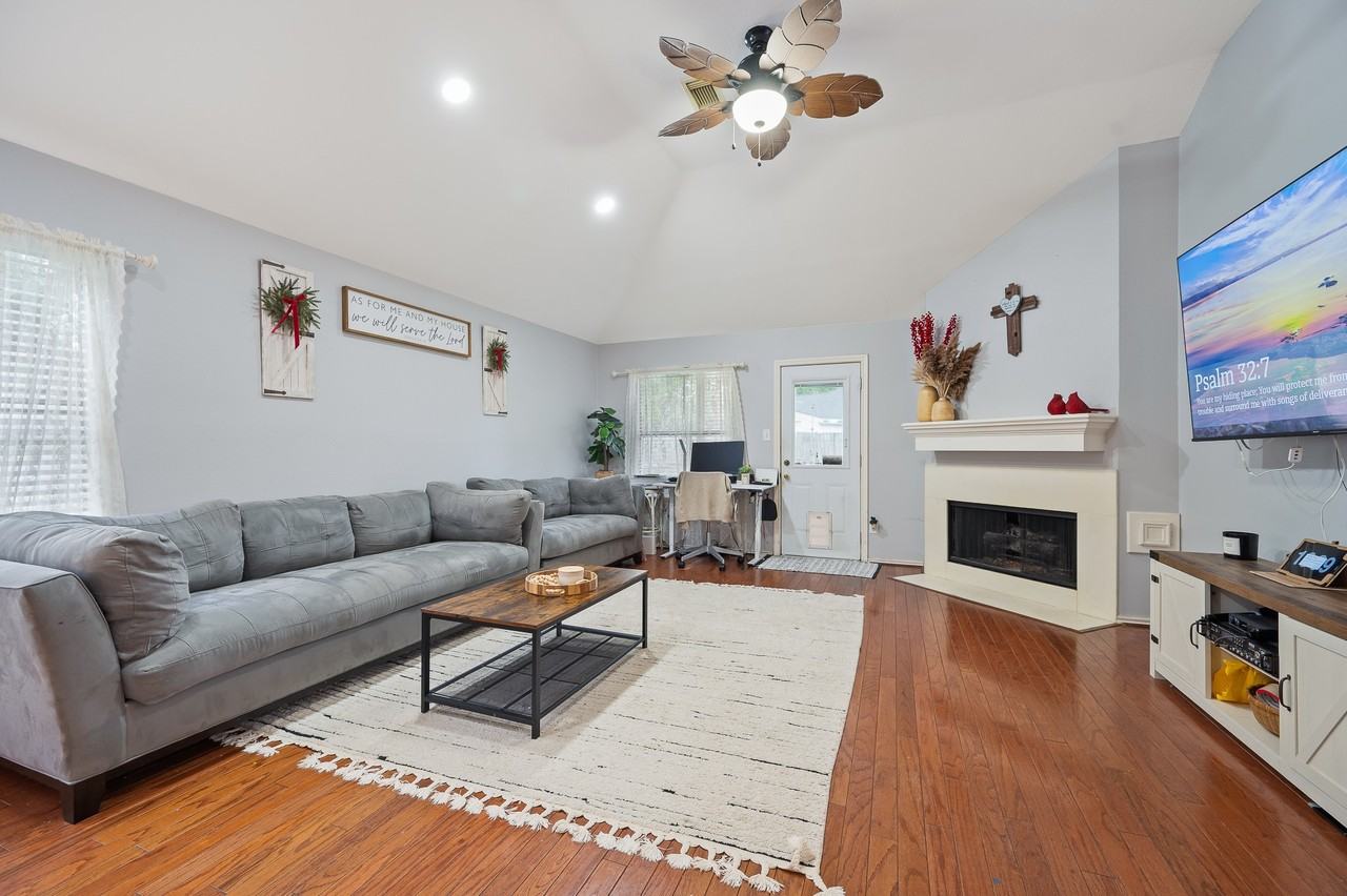 3326 Lakeland Gardens Drive #3326 - Photo 4 of 24